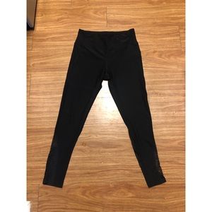 Leggings with mesh detail